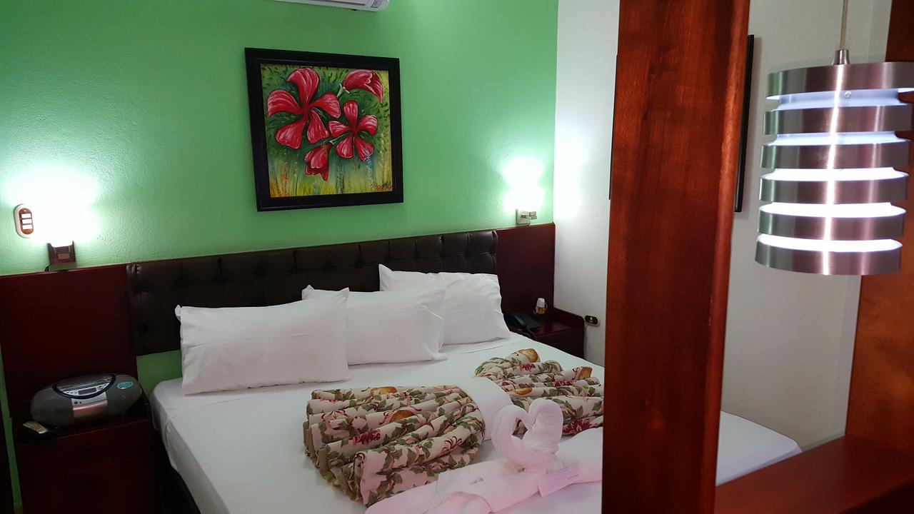 Hotel Don Vito Estelí Exterior photo